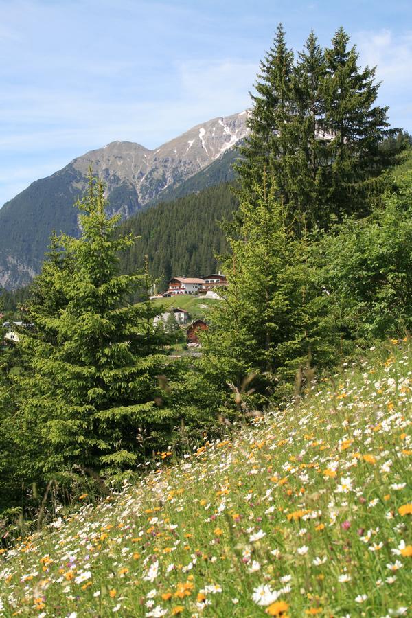 Gasthof Bergblick Berwang Exterior foto